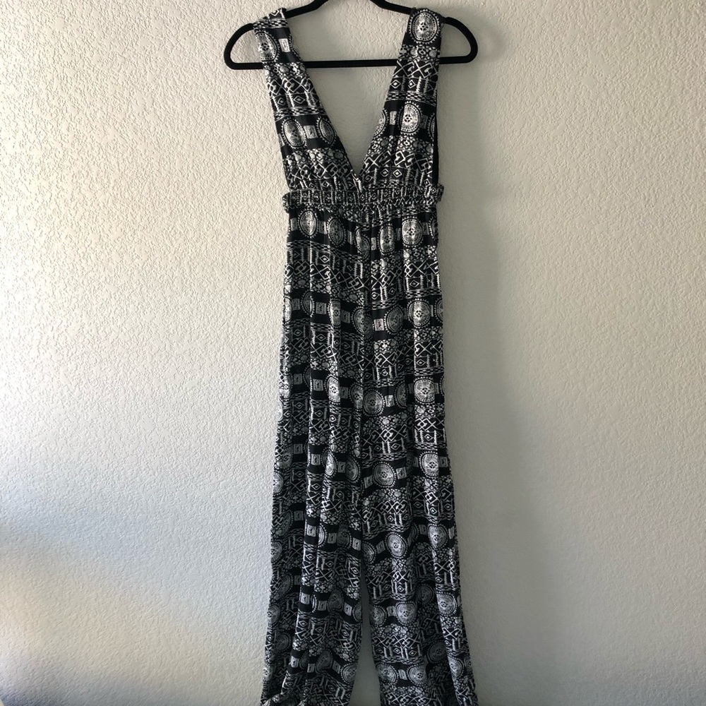 Lush black and white pantsuit with cutouts